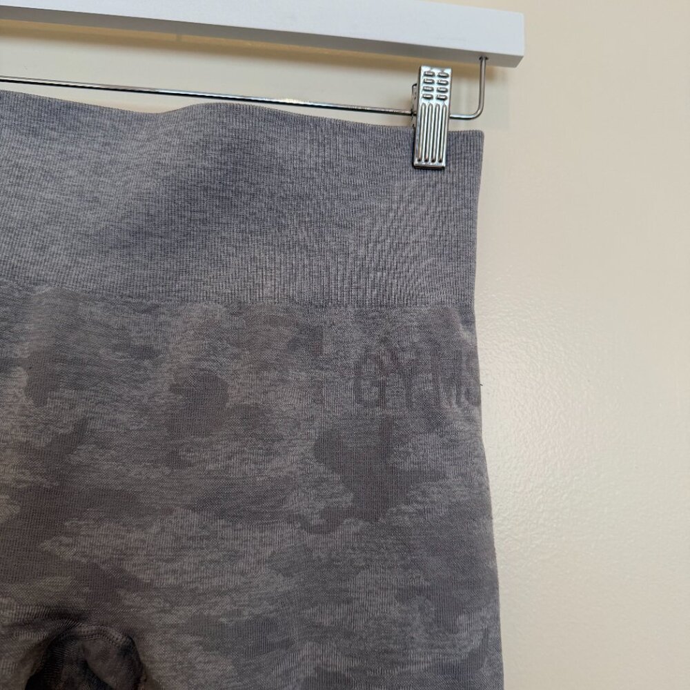 Gymshark Women’s Grey Adapt Camo Seamless Leggings Size M With Butt Scrunch - Picture 2 of 8